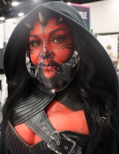 a cosplayer portrays Darth Maul at Florida SuperCon 2021