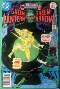 Green Lantern battle a yellow Green Arrow by Mike Grell at St. Pete Comic Con